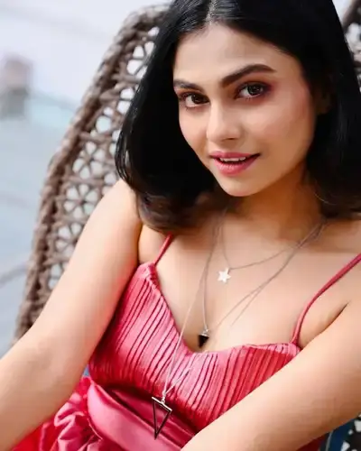Call Girls Service in Sakri